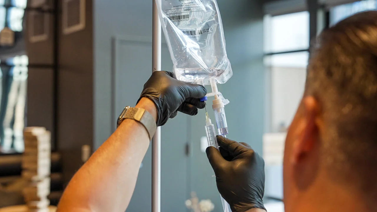 Preparing drip with additional supplement injection