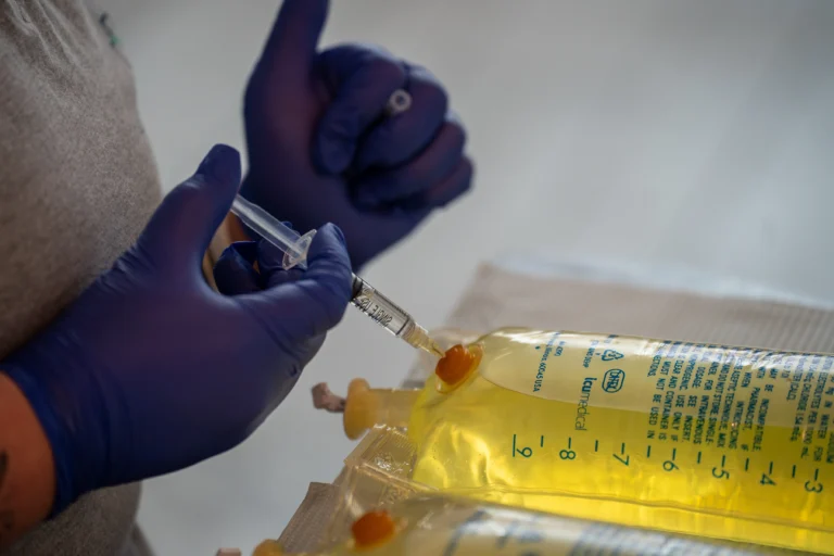 adding vitamin injections to IV Bag